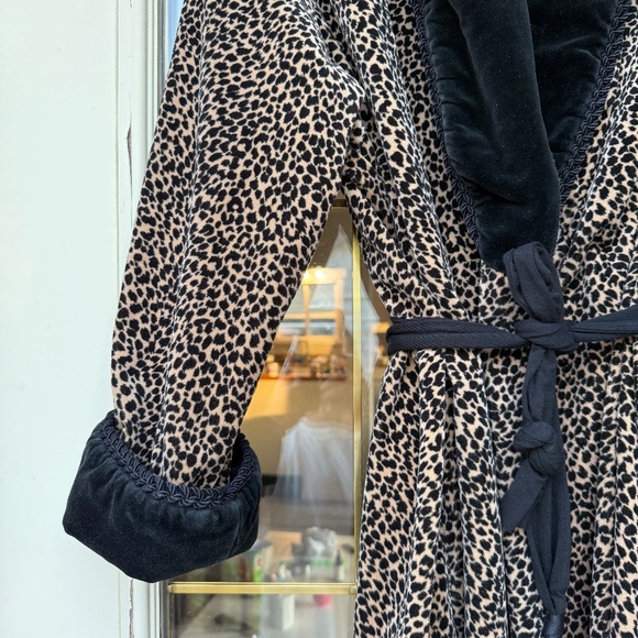 🐆 Vintage Leopard Print Velour Robe / Dressing Gown 🐆 - Picture 4 of 12